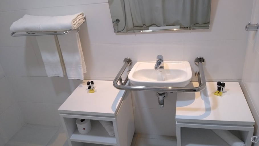 Bathroom 4, Intercity Gravatai , Gravataí