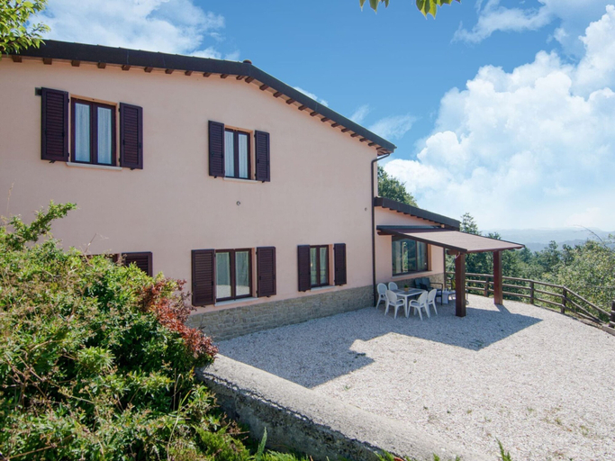 Exterior & Views 2, Cozy Farmhouse in Apecchio with Hot Tub, Pesaro E Urbino