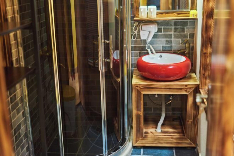 Bedroom 4, Linxi Xiaoyin Homestay, Lishui