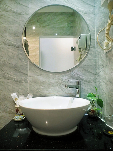 Bathroom 17
