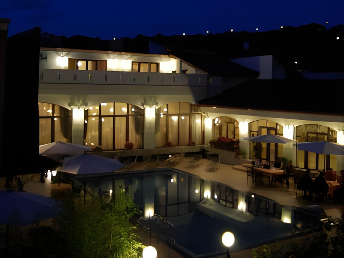 Exterior & Views 1, The Elite - Oradea's Legendary Hotel, Oradea
