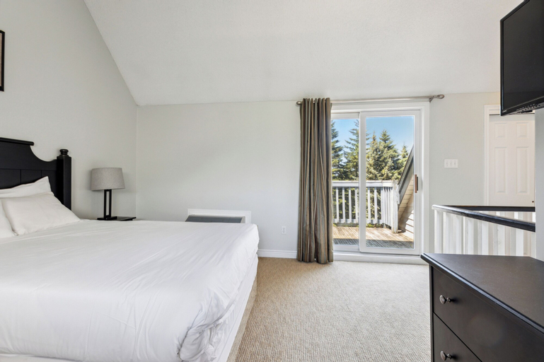 Bedroom 12