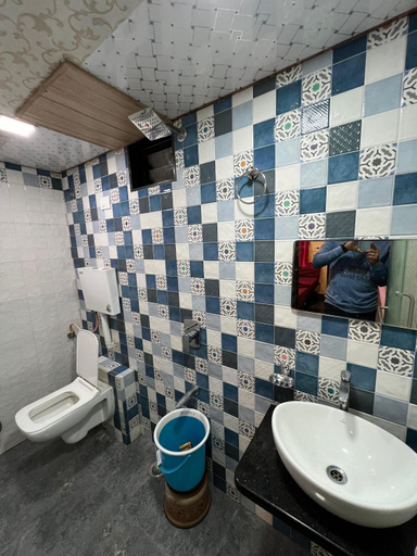Bathroom 4, New Green Hill, Raigarh