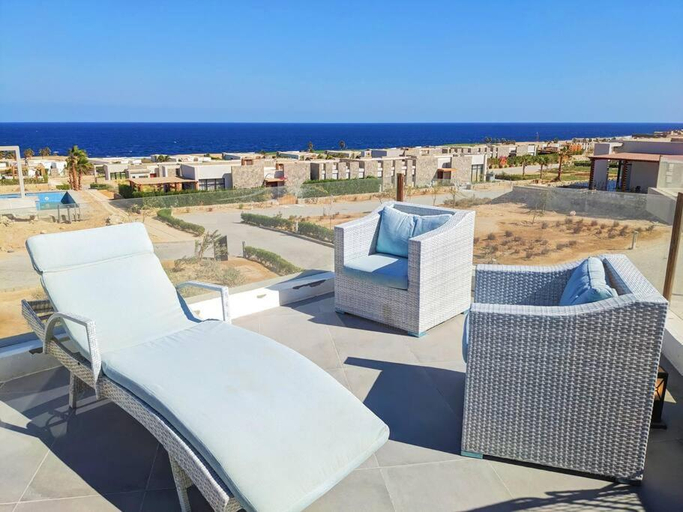 4, Modern Soma Bay 2BR Villa w sea views, beach & pool access, Safaja