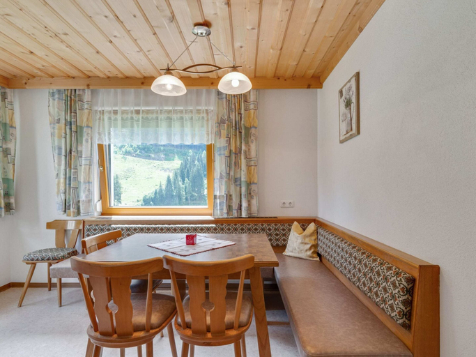 Others 4, Apartment in Kappl near Ski Slopes, Landeck