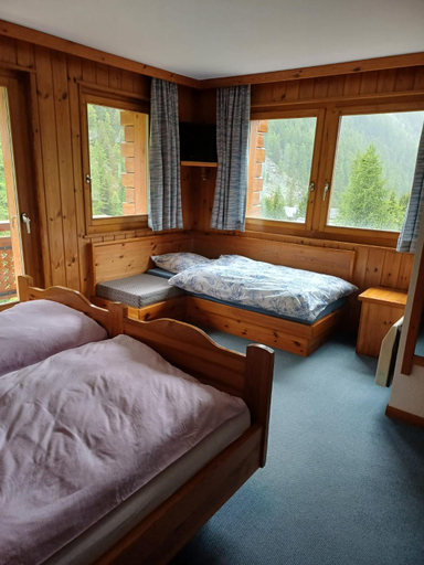 Bedroom, Hotel Les Bouquetins, Sierre
