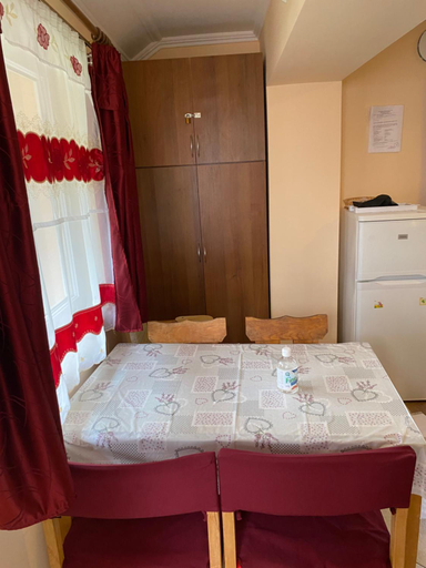 Others 4, Sweet Home Apartman, Hajdúszoboszló