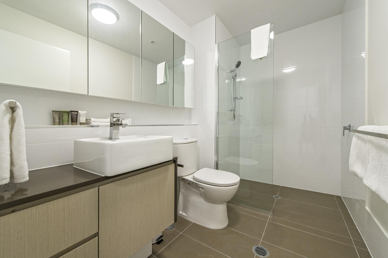 Bathroom 5, Empire Apartment Hotel Rockhampton, Rockhampton