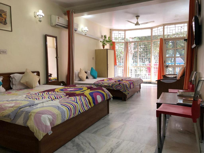 Others 5, Sailors Home - C6, Vasant Kunj, Delhi