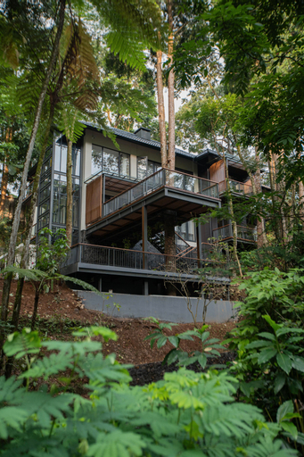 Exterior 12