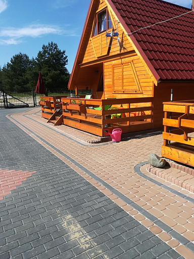 Others 4, Domek letniskowy, Wejherowo
