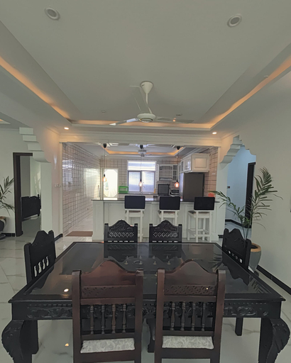 Others 3, AYAA LUXURY APARTMENT 4TH FLOOR, Mjini