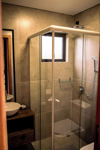 Bathroom 4, Rancho Denver, Urubici