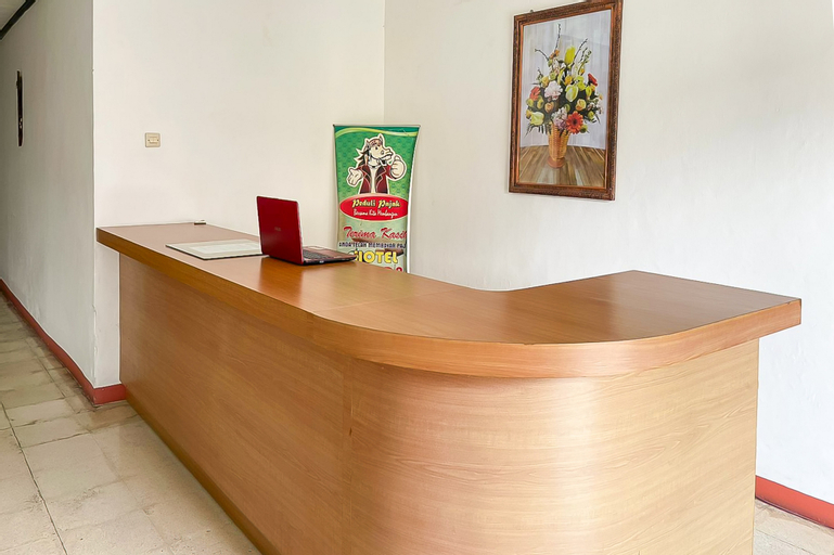 Public Area 2, Hotel Shanty Mitra RedDoorz, Kuningan