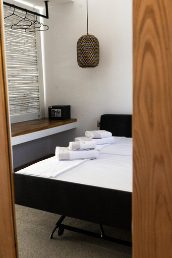 2, SKYROS BLUE SUITES, Central Greece