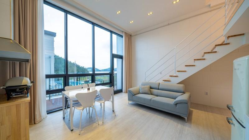 5, Yeosu Awave Pension, Yeosu