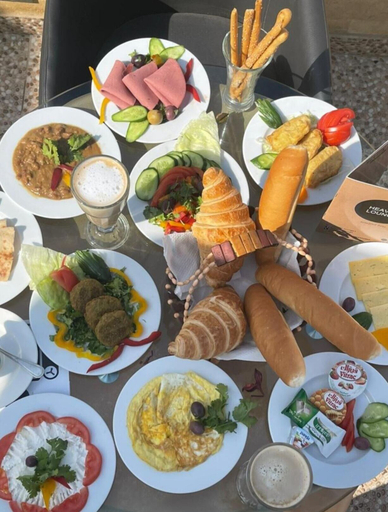 Food & Drinks 5, Malak pyramids inn, Al-Ahram