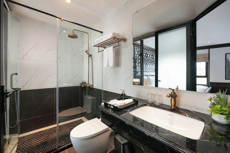 Bathroom 5, MAY DE VILLE Crown Hotel, Hoàn Kiếm