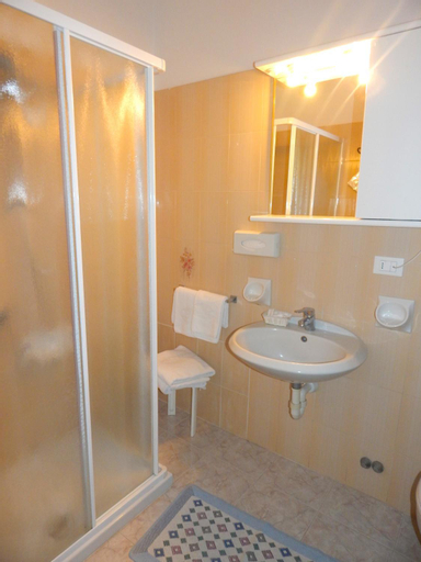 Bedroom 4, RESIDENCE HOTEL ISABELLA, Savona