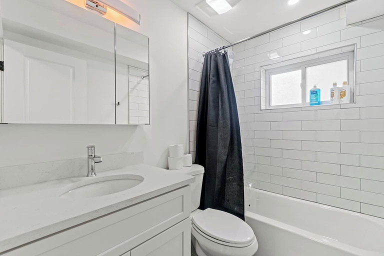 Bathroom 3, Elegant Condos in Arlington, Arlington