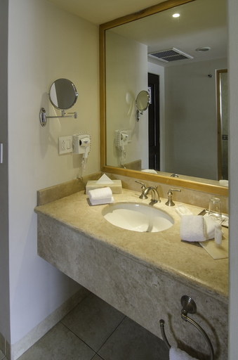 Bathroom 4, Tesoro Los Cabos, La Paz