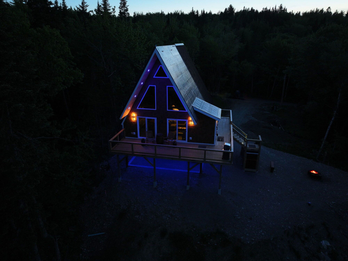 Room 3, Birch Haven Tree House Directly ON Trail, Coos