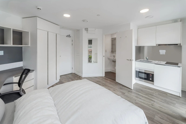 Bedroom 2, For Students Only Chapter White City in London, London