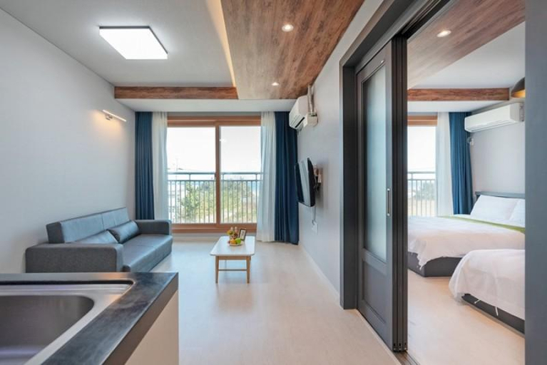 Bedroom 2, Gangneung Awoolim Pension, Gangneung