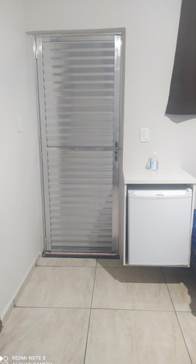 Others 3, Pousada Quarto com tv,ar,frigobar,wifi e garagem, Aparecida