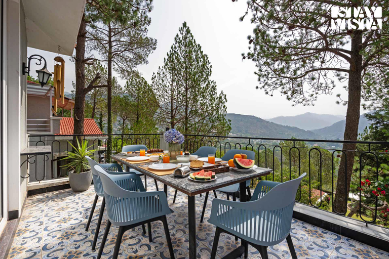 Food & Drinks 4, StayVista at Kaira with Music Speaker & Heater, Nainital