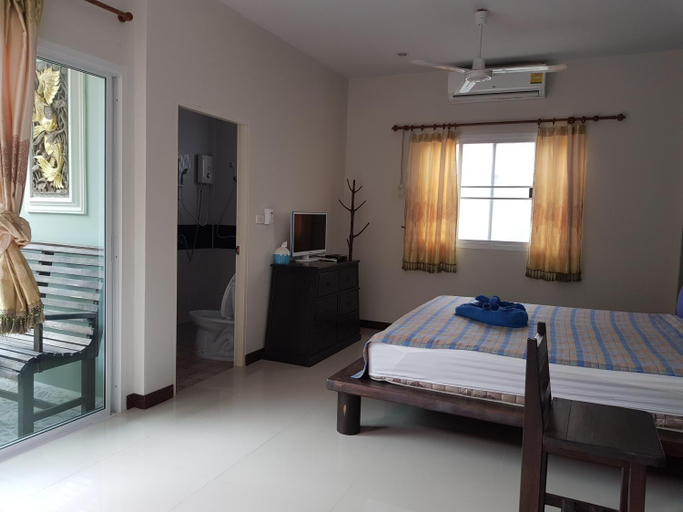 Bedroom 2, Khaolak Summer House Resort, Takua Pa