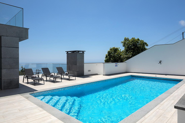 Sport & Beauty 3, SKYFALL VILLA, Calheta