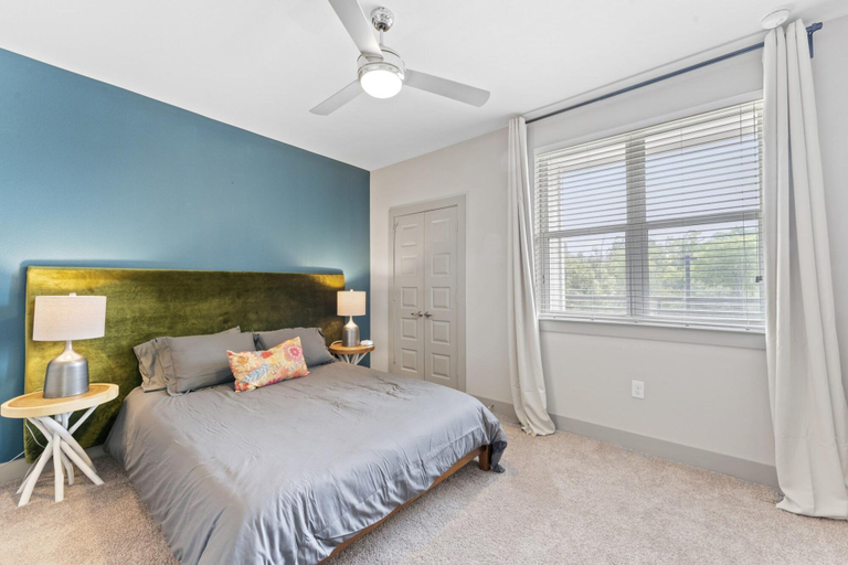 Bedroom 3, Serene 1BR King Suite Close to Downtown w Fast Wifi, Travis