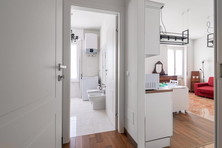 Bedroom 2, CITY CENTER - LUIGI&CAROLINA APARTMENTS - by Host4U, Pavia