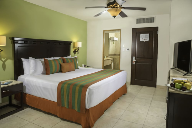 Bedroom 3, Tesoro Los Cabos, La Paz