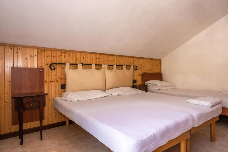 Bedroom 2, Hostel - Bormio - Livigno - Santa Caterina - Stelvio, Sondrio