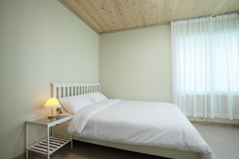 Bedroom 2, Jeju samdalbada hyang, Seogwipo