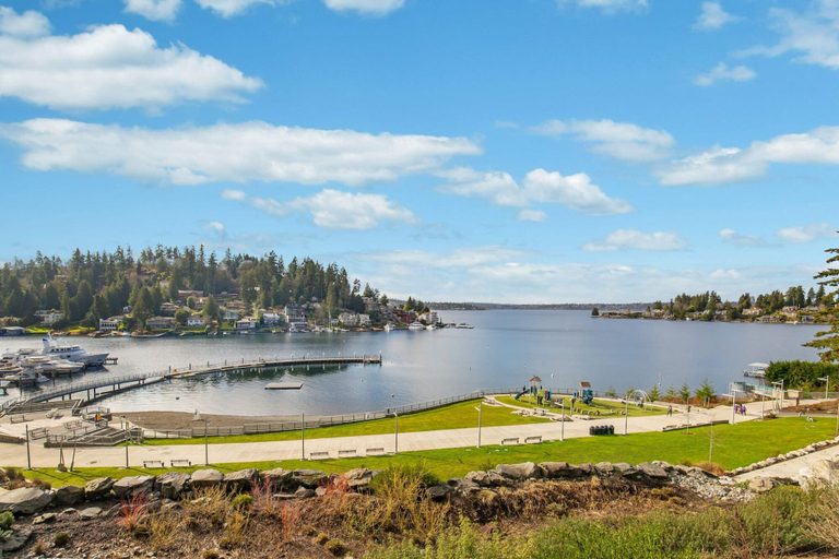 Room 2, Bellevue Spacious 2BD 2BA Apartment, King