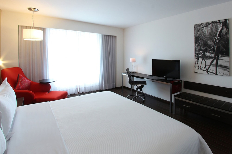 Bedroom 3, Fiesta Inn Cuautitlan, Tepotzotlán