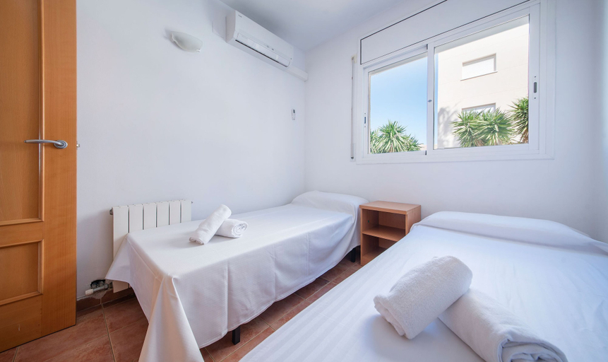 Room 3, R140 - B5 Manila Resort Jardin, Tarragona