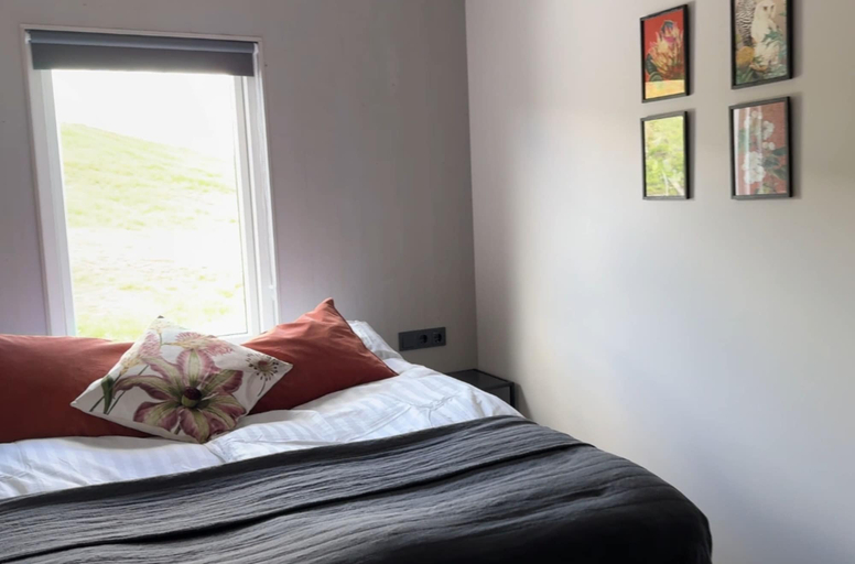 Bedroom 3, Day Dream Hyrnuland, Akureyri