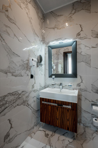 Bathroom 4, Qazaq Hotel Premium, Shymkent