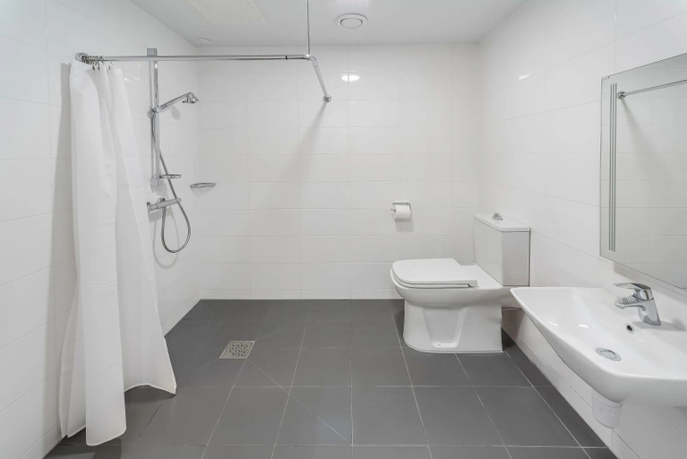 Bathroom 3, For Students Only Chapter White City in London, London