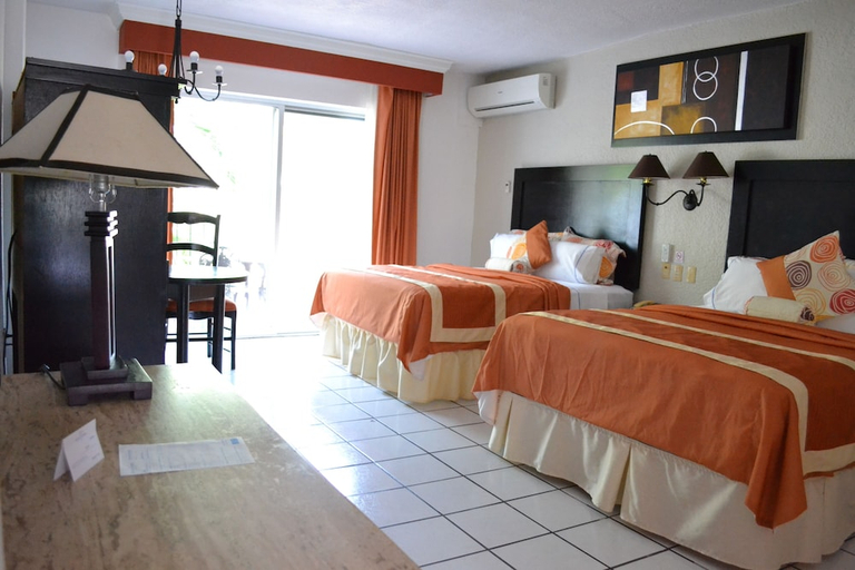 Bedroom 2, Hotel Maria Isabel, Colima