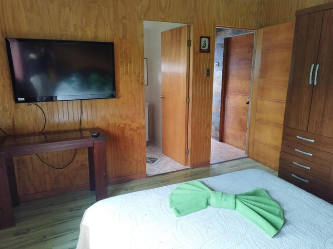 Others 3, Hostal Avareipua, ísla de Pascua