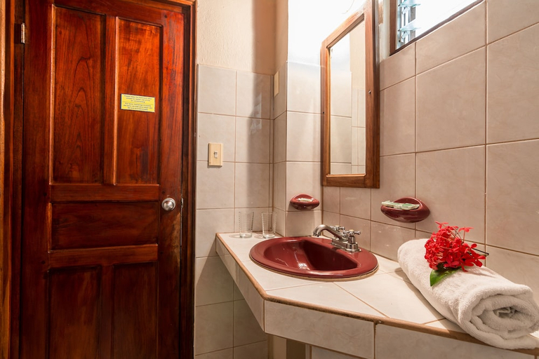 Bathroom 3, Fuego del Sol, Garabito