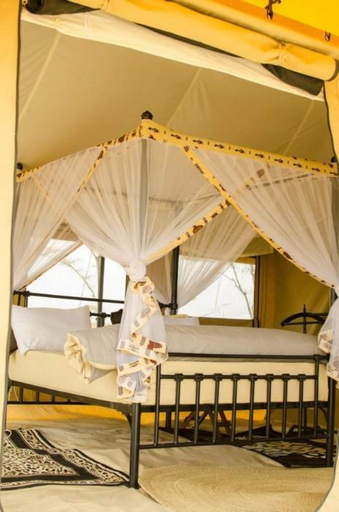 Bedroom 2, Gnu Mara River Camp, Serengeti