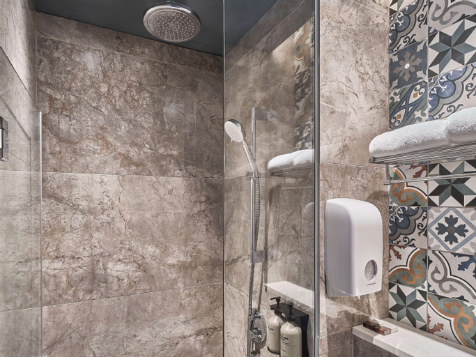 Bathroom 5