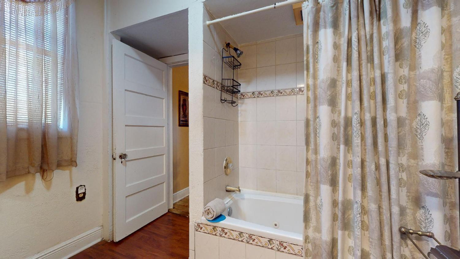 Bathroom 3, Casa Coquina Del Mar B&B, Brevard