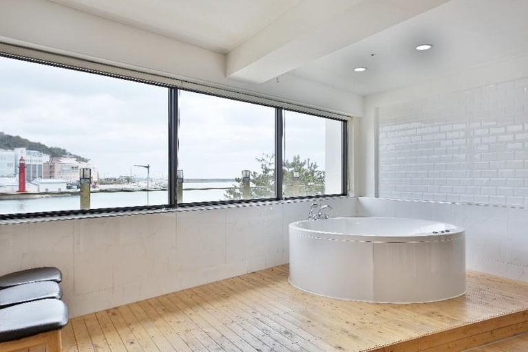 Bathroom, Busan GB Golden Bay Pension, Gijang